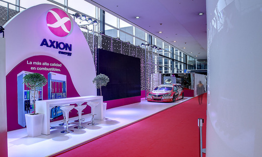 AXION ENERGY, STAND INSTITUCIONAL EN SALON DEL AUTOMOVIL