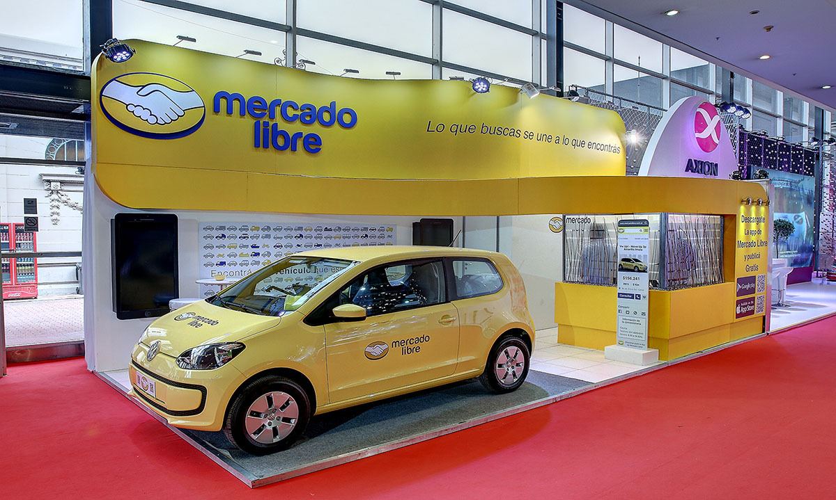 STAND MERCADO LIBRE EN EL SALON DEL AUTOMOVIL